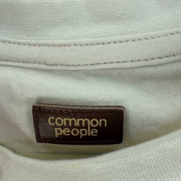 Common People Beige Embroidered Pocket T-Shirt Size Large - Picture 3 of 8